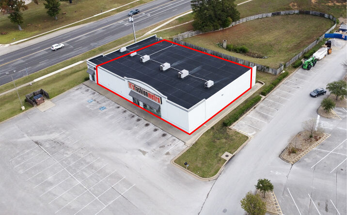 Pictures of Retail property located at 3810 State Hwy 64, Tyler, TX 75704 for lease - image #1