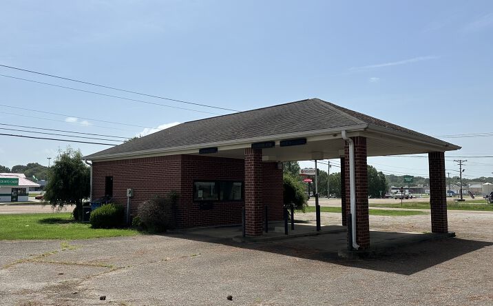Pictures of Retail, Office property located at 2535 N Central Ave, Humboldt, TN 38343 for lease - image #1