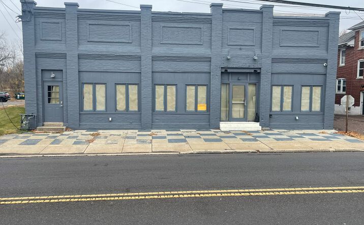 Pictures of Retail, Restaurant property located at 1321 W Broad St, Quakertown, PA 18951 for sales - image #1