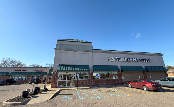 Pictures of Retail property located at 15371 Merriman Rd, Livonia, MI 48154 for lease - image #1