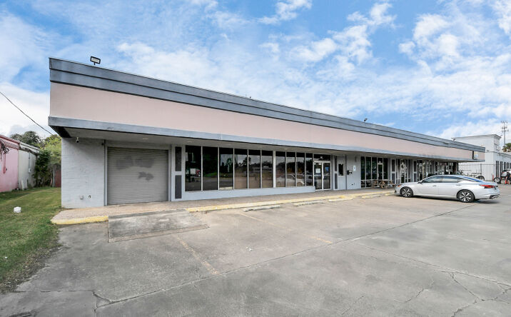 Pictures of Retail, Office, Special Purpose property located at 646 S Texas 6, Houston, TX 77079 for lease - image #1