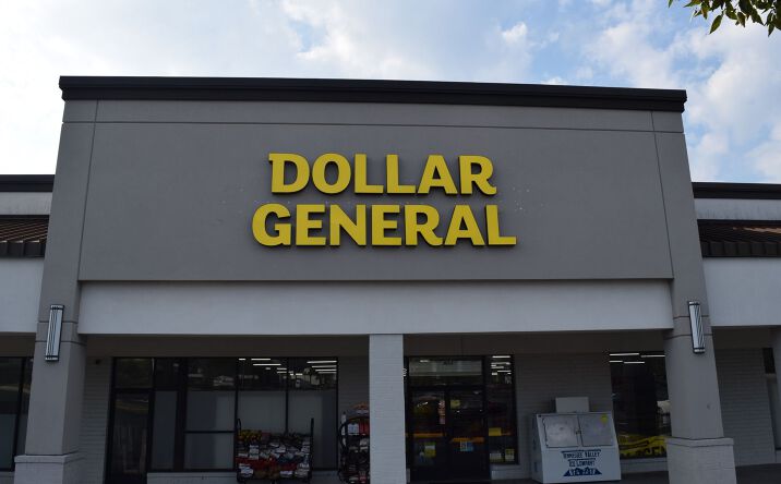 Pictures of Retail property located at 593 Holcomb Bridge Rd, Roswell, GA 30075 for lease - image #1