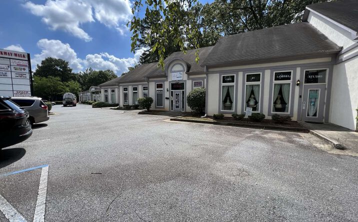 Pictures of Retail property located at 1067 Forest Parkway, Forest Park, GA 30297 for lease - image #1