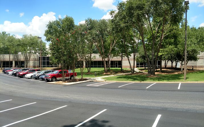 Pictures of Office property located at 503 Oak Pl, Atlanta, GA 30349 for lease - image #1