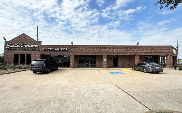 Pictures of Retail, Office property located at 15300 Westheimer Rd, Houston, TX 77082 for lease - image #1