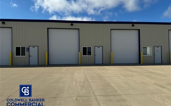 Pictures of Industrial property located at 326 44th St, Marion, IA 52302 for sales - image #1