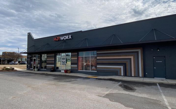 Pictures of Retail, Office property located at 311 S Gloster St, Tupelo, MS 38801 for lease - image #1