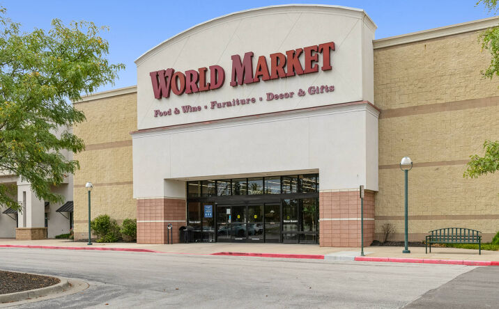 Pictures of Retail property located at 20000 E Jackson Dr, Independence, MO 64057 for lease - image #1