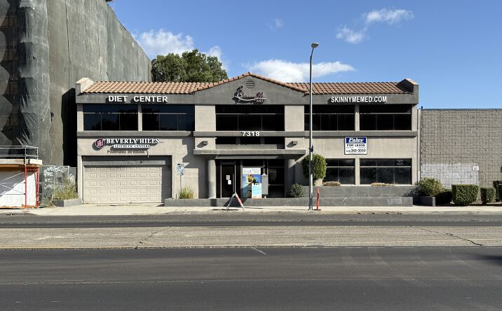 Pictures of Office, Special Purpose property located at 7318 Topanga Canyon Blvd, Los Angeles, CA 91303 for lease - image #1