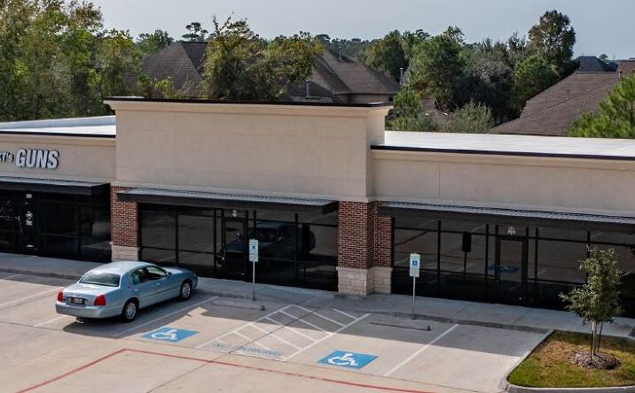 Pictures of Retail, Industrial property located at 13825 Timber Forest Dr, Houston, TX 77044 for lease - image #1