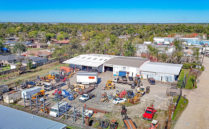 Pictures of Industrial property located at 3741 Trailmobile Dr, Houston, TX 77013 for lease - image #1
