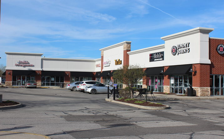 Pictures of Retail property located at 4542-4568 Elkhart Rd, Elkhart, IN 46517 for lease - image #1