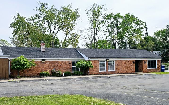 Pictures of Office property located at 6201 Chicago Rd, Warren, MI 48092 for lease - image #1