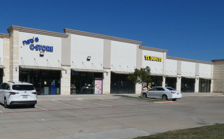 Pictures of Retail property located at 429 I-30, Garland, TX 75043 for sales - image #1