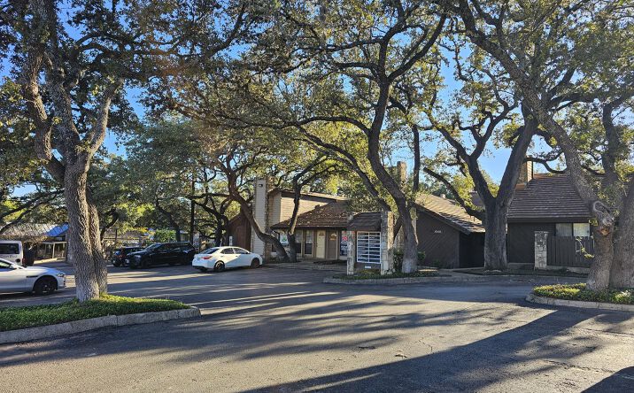 8008 West Ave, Castle Hills, TX 78213 | Crexi.com