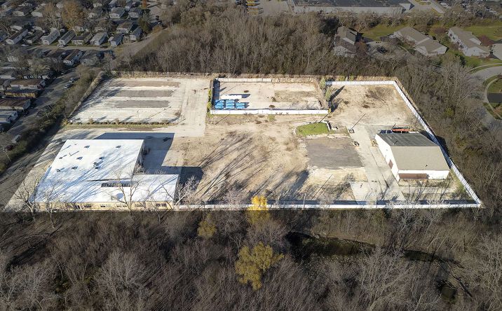 Pictures of Office, Industrial property located at 301 Ramona Ave, Elgin, IL 60120 for lease - image #1