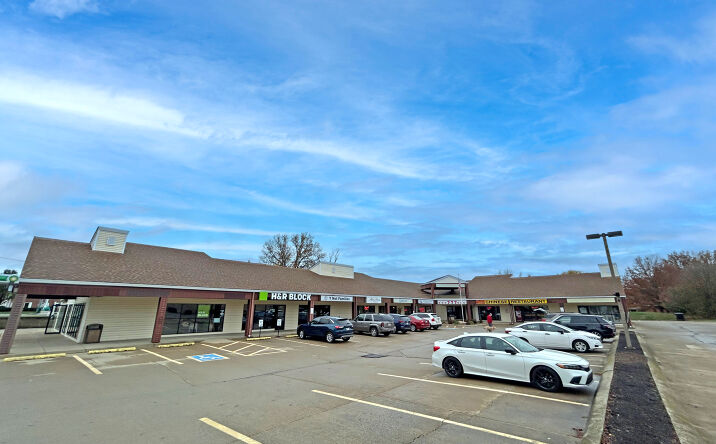Pictures of Retail property located at 4686 Liberty Ave, Vermilion, OH 44089 for lease - image #1