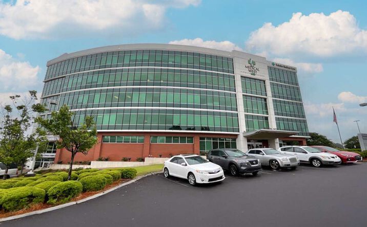 Pictures of Office property located at 975 9th Ave SW, Bessemer, AL 35022 for lease - image #1
