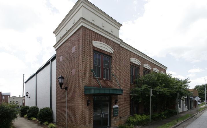 Pictures of Office property located at 111 S Main St, Greer, SC 29651 for lease - image #1