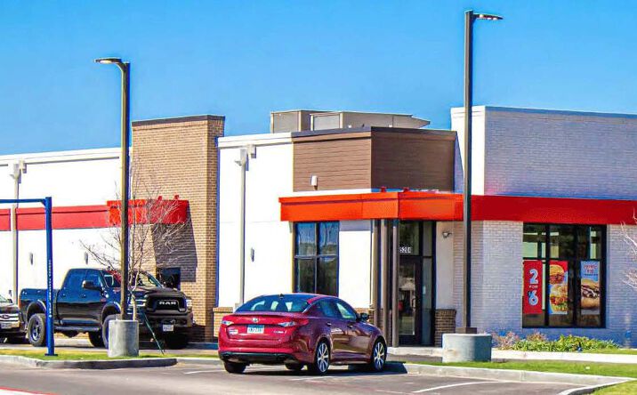 Pictures of Retail property located at 5204 Slide Road, Lubbock, TX 79414 for lease - image #1