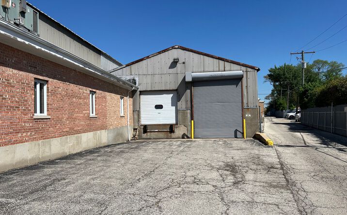Pictures of Industrial property located at 9520 Seymour Ave, Schiller Park, IL 60176 for lease - image #1