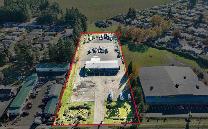Pictures of Industrial property located at 3884 Pacific Hwy 99, Hubbard, OR 97032 for lease - image #1