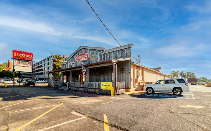Pictures of Retail property located at 2600 Williams Blvd, Kenner, LA 70062 for lease - image #1