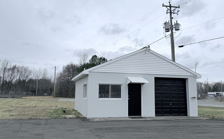 Pictures of Industrial property located at 435 Twin Oaks Dr, Dover, DE 19904 for lease - image #1