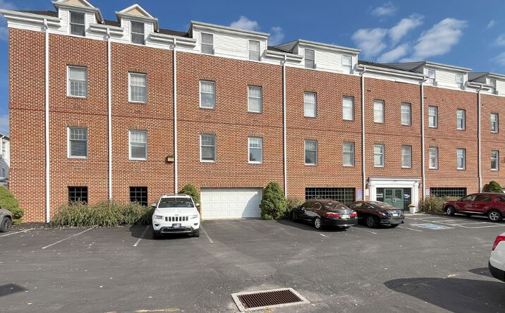 Pictures of Retail property located at 222 S Market St, Elizabethtown, PA 17022 for lease - image #1