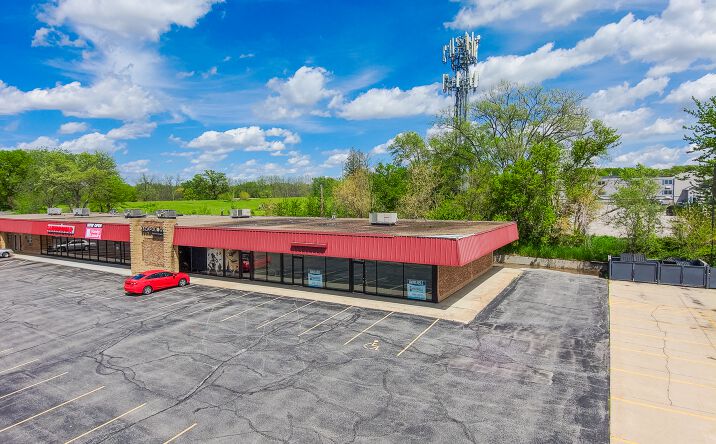 Pictures of Retail property located at 2520 Melrose Dr, Cedar Falls, IA 50613 for lease - image #1
