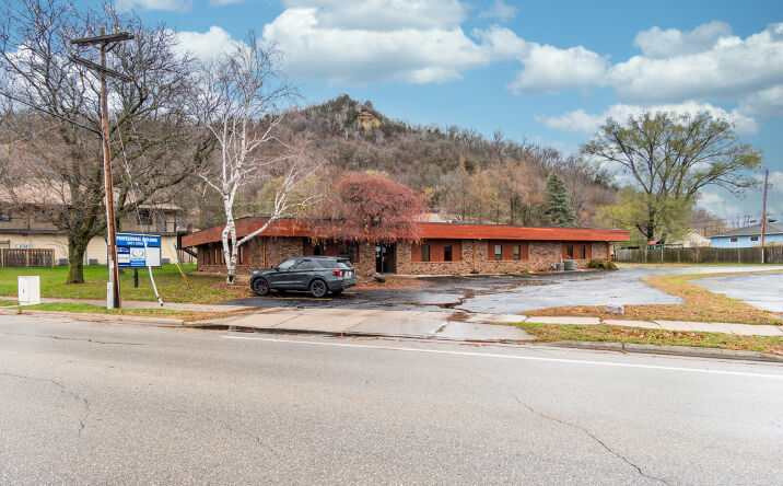 Pictures of Office, Special Purpose property located at 2031 32nd St S, La Crosse, WI 54601 for lease - image #1