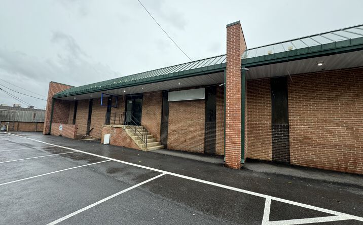 Pictures of Retail, Office property located at 12803 Oak Hill Ave, Hagerstown, MD 21742 for lease - image #1