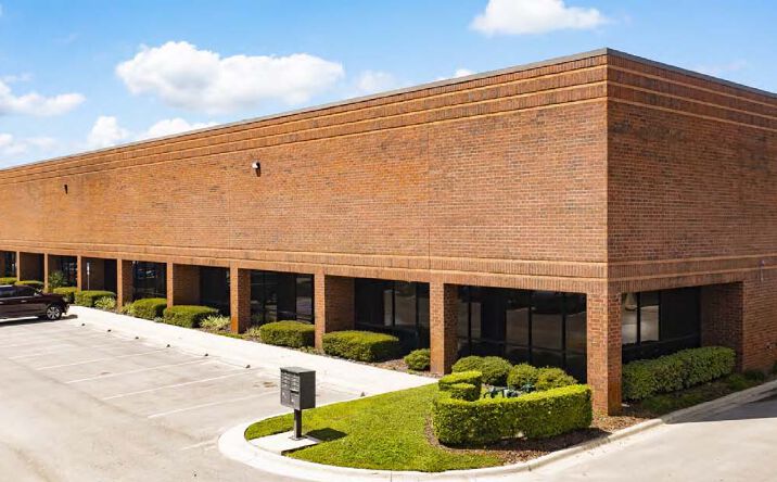Pictures of Retail, Office, Industrial property located at 2325-2345 Commerce Point Drive, Lakeland, FL 33801 for lease - image #1