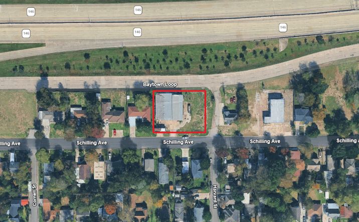Pictures of Office, Industrial, Retail property located at 204 Schilling Ave, Baytown, TX 77520 for lease - image #1