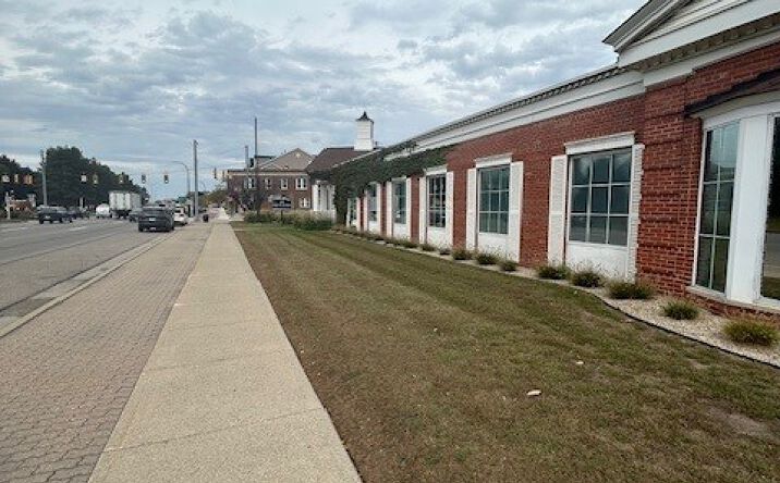 Pictures of Office property located at 23880 Woodward Ave, Pleasant Ridge, MI 48069 for lease - image #1