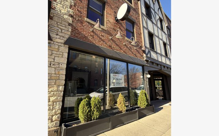 Pictures of Retail, Office, Restaurant property located at 193 N Marion St, Oak Park, IL 60301 for lease - image #1