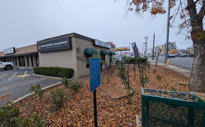 Pictures of Retail, Office property located at 3457 McHenry Ave, Modesto, CA 95350 for lease - image #1