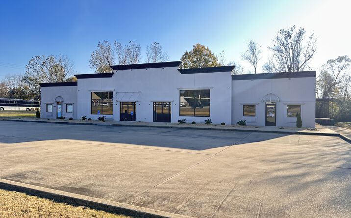 Pictures of Retail, Office, Special Purpose property located at 1993 McCullough Blvd, Tupelo, MS 38801 for lease - image #1