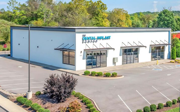Pictures of Retail property located at 326 Lovell Rd, Knoxville, TN 37934 for lease - image #1