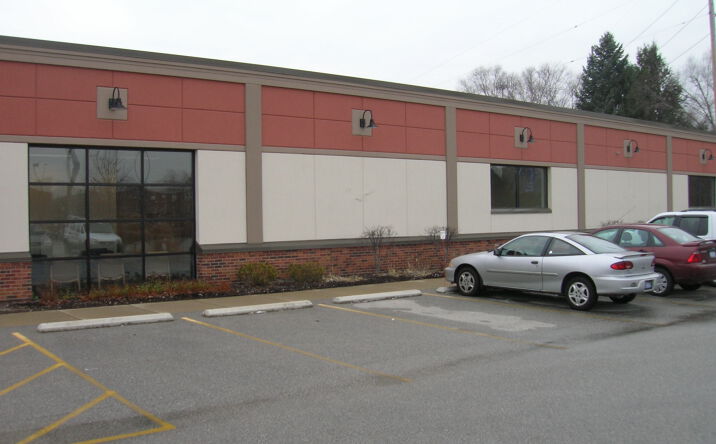 Pictures of Office property located at 319 N Niles Ave, South Bend, IN 46617 for lease - image #1