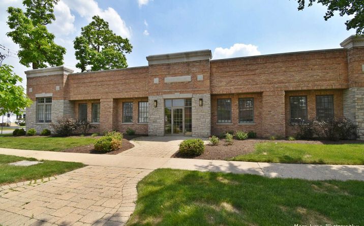 Pictures of Office property located at 240 E Willow Ave, Wheaton, IL 60187 for lease - image #1