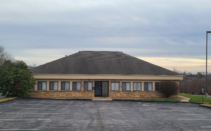 Pictures of Office property located at 2010 Bluestone Dr, Saint Charles, MO 63303 for lease - image #1