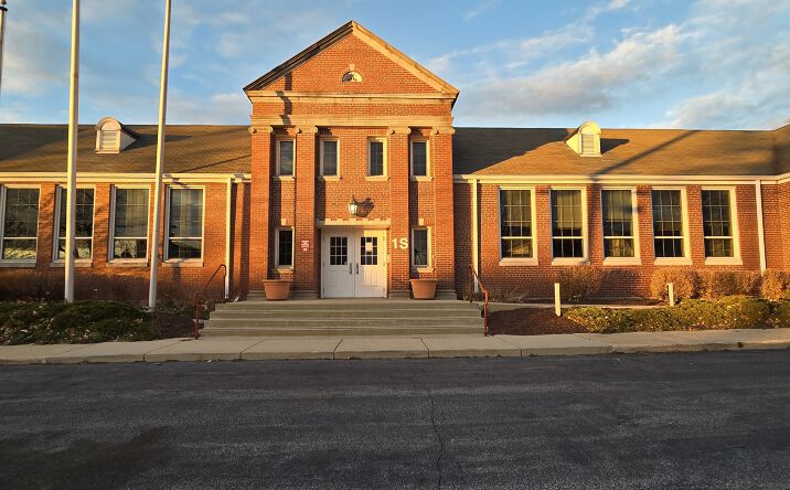 Pictures of Office property located at 200 E North St, Crown Point, IN 46307 for lease - image #1