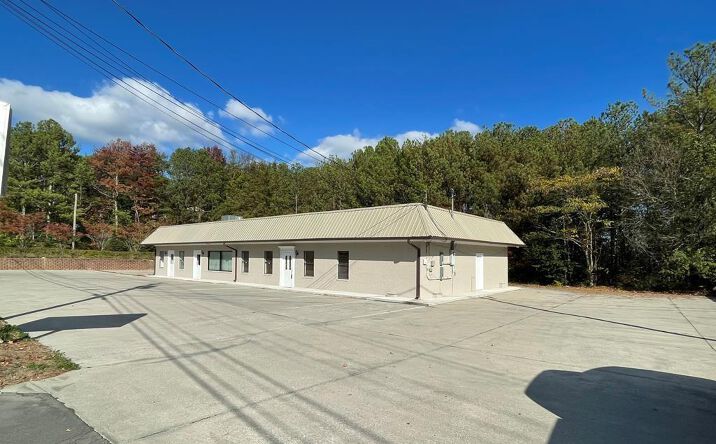 Pictures of Office property located at 1110 Olympic Avenue, Dalton, GA 30720 for lease - image #1