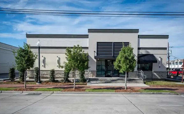 Pictures of Retail property located at 3230 Severn Ave, Metairie, LA 70002 for lease - image #1