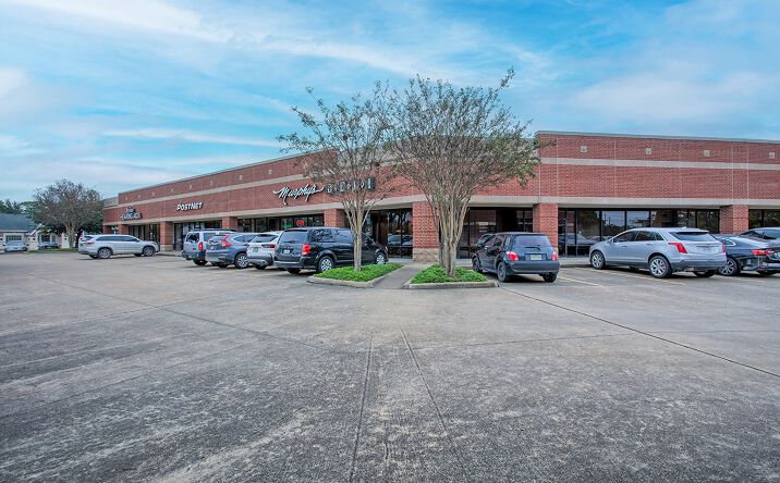 Pictures of Retail property located at 840 N Eldridge Pkwy, Houston, TX 77079 for lease - image #1