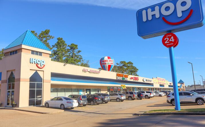 Pictures of Retail property located at 5790 Farm to Market 1960 Rd W, Houston, TX 77069 for lease - image #1