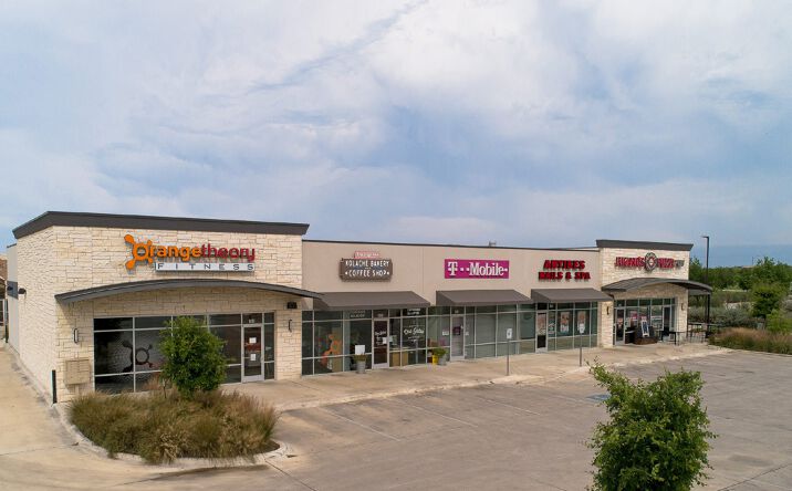 Pictures of Retail property located at 243 Wonder World Dr, San Marcos, TX 78666 for lease - image #1