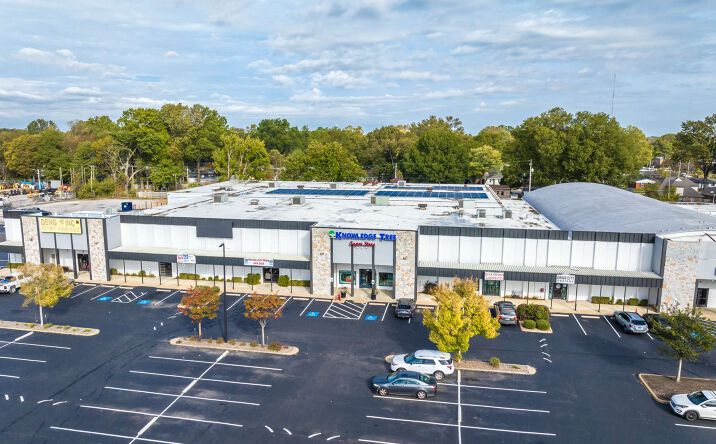 Pictures of Retail property located at 4998 Summer Ave, Memphis, TN 38122 for sales - image #1
