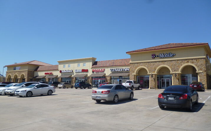 Pictures of Retail property located at 532-568 Alta Mere Dr., Fort Worth, TX 76114 for lease - image #1